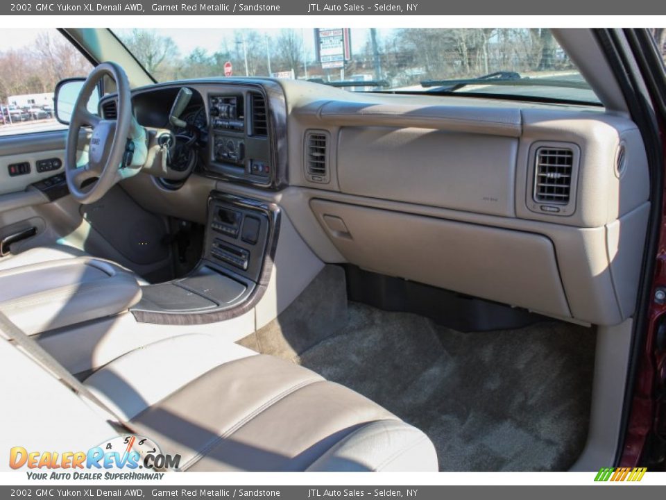 2002 GMC Yukon XL Denali AWD Garnet Red Metallic / Sandstone Photo #9