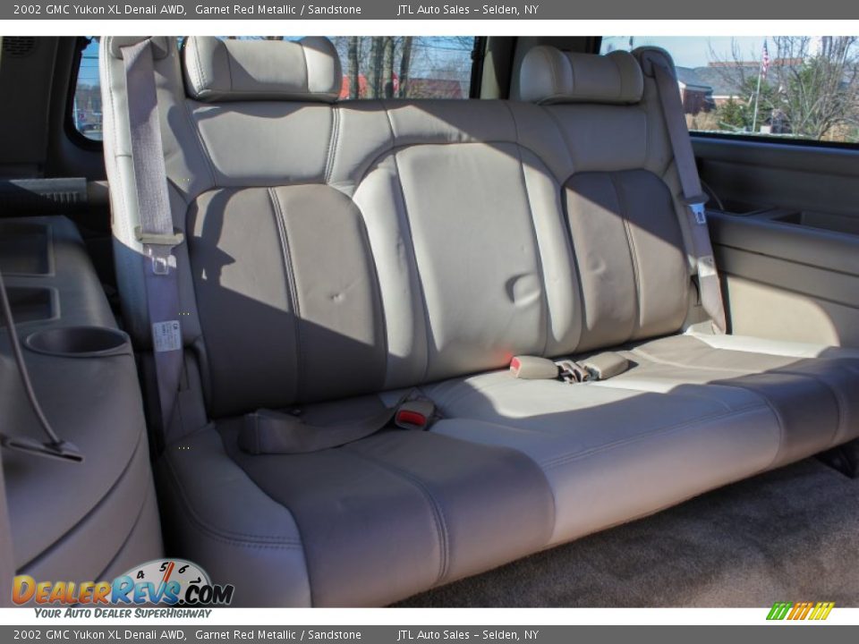 2002 GMC Yukon XL Denali AWD Garnet Red Metallic / Sandstone Photo #19