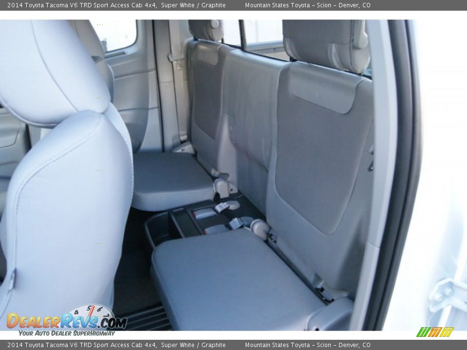 2014 Toyota Tacoma V6 TRD Sport Access Cab 4x4 Super White / Graphite Photo #6