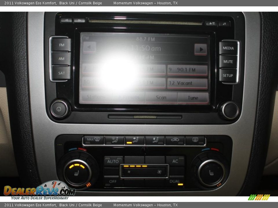 2011 Volkswagen Eos Komfort Black Uni / Cornsilk Beige Photo #18