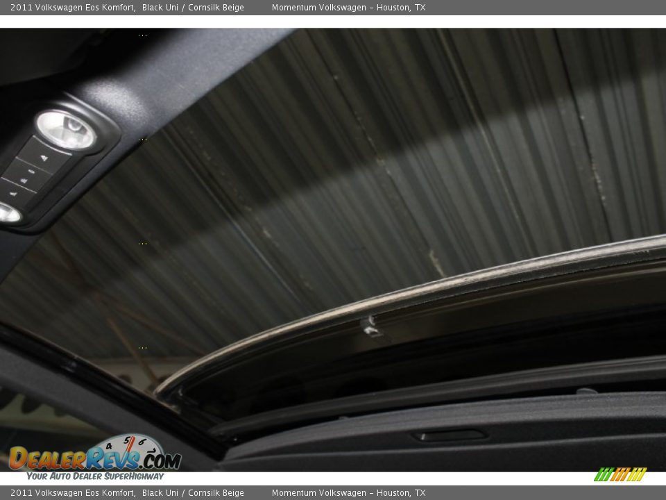 2011 Volkswagen Eos Komfort Black Uni / Cornsilk Beige Photo #22