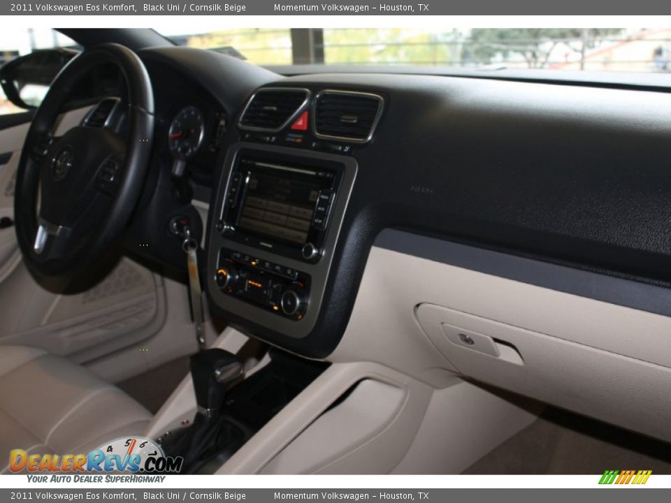 2011 Volkswagen Eos Komfort Black Uni / Cornsilk Beige Photo #27