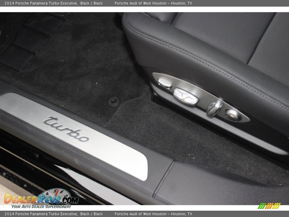 Controls of 2014 Porsche Panamera Turbo Executive Photo #15