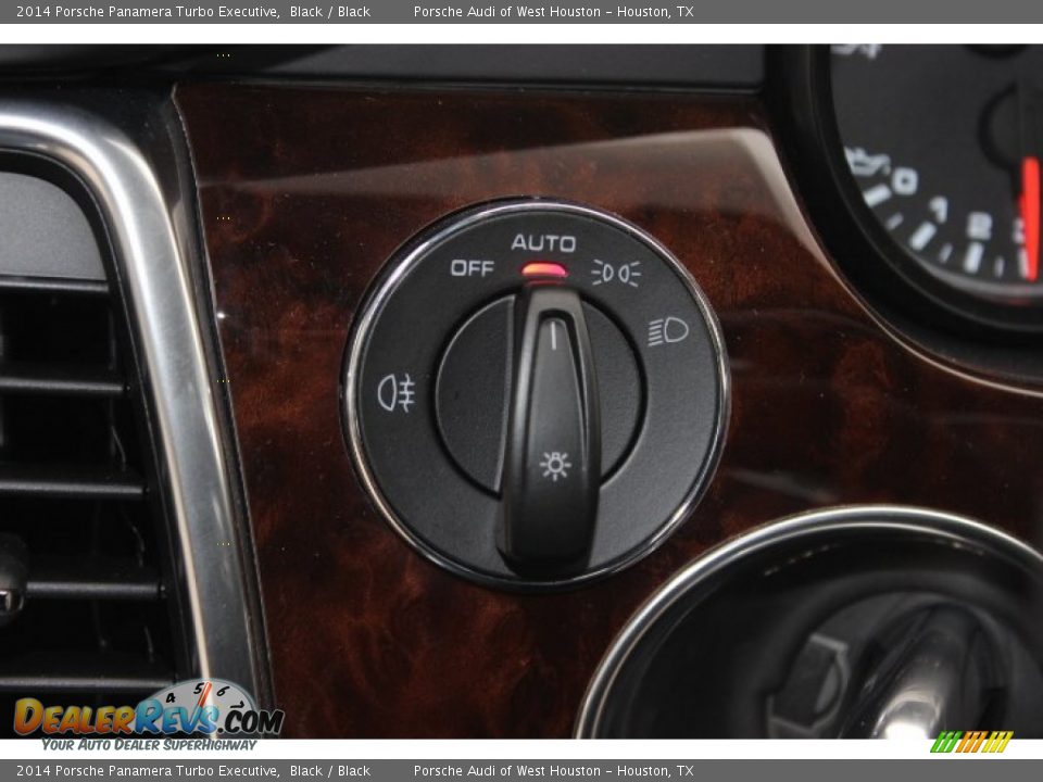Controls of 2014 Porsche Panamera Turbo Executive Photo #30