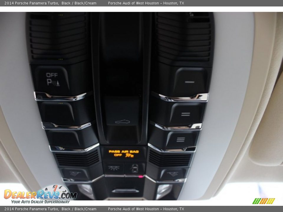 Controls of 2014 Porsche Panamera Turbo Photo #19