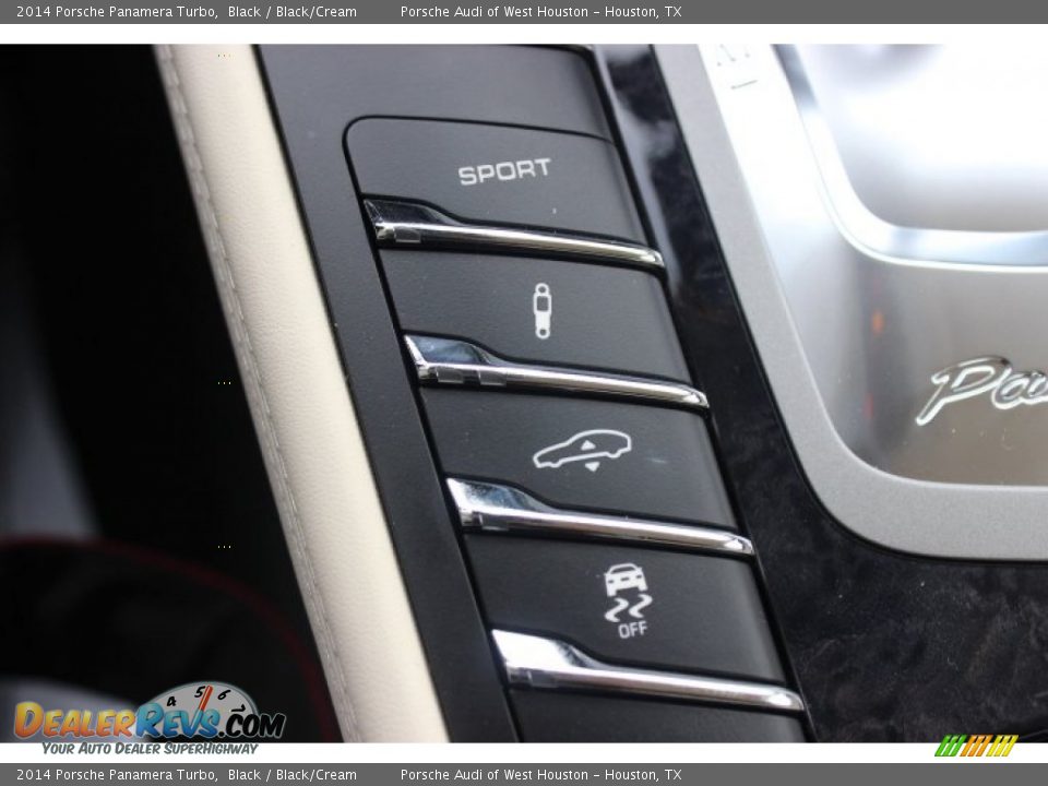 Controls of 2014 Porsche Panamera Turbo Photo #26