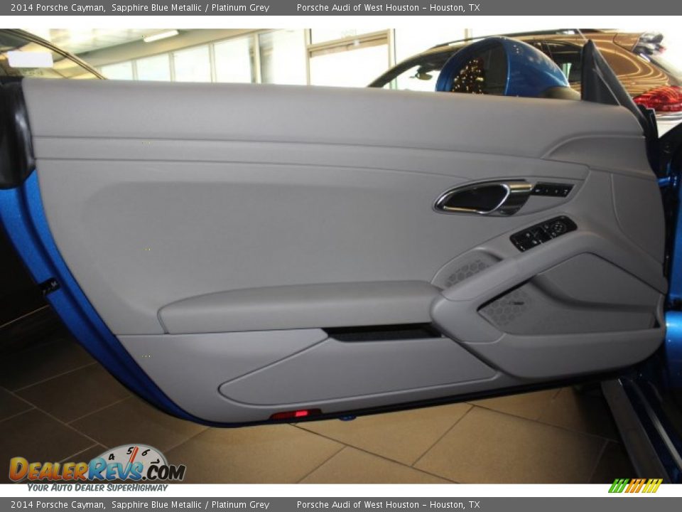 Door Panel of 2014 Porsche Cayman  Photo #10