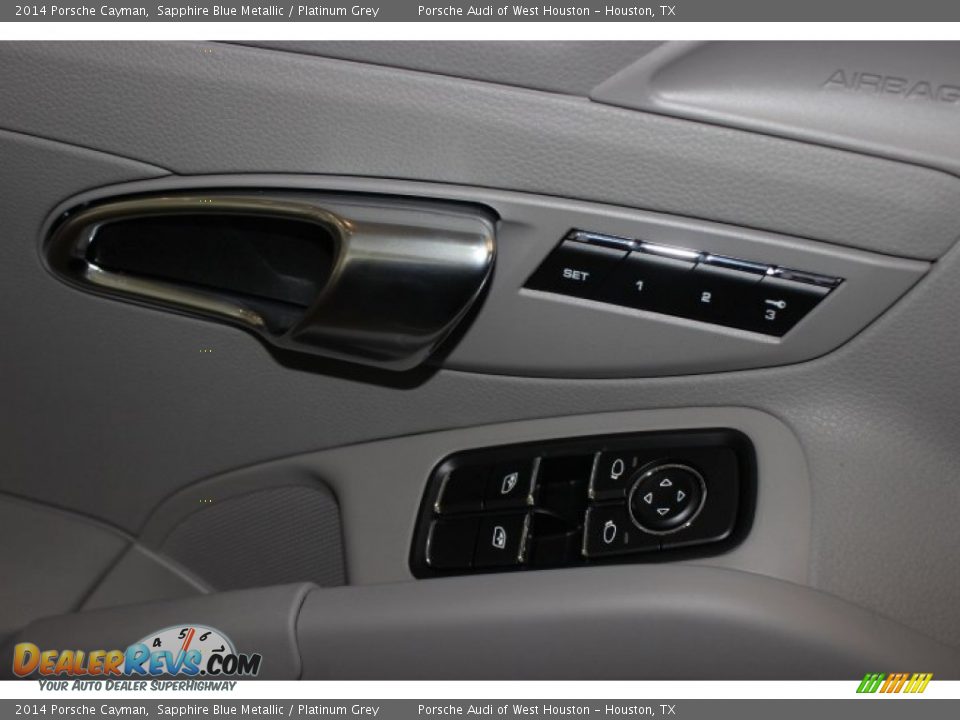 Controls of 2014 Porsche Cayman  Photo #11