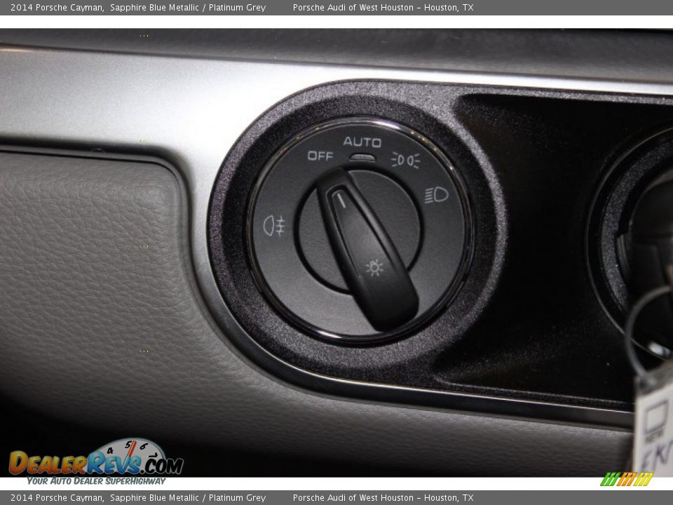 Controls of 2014 Porsche Cayman  Photo #25