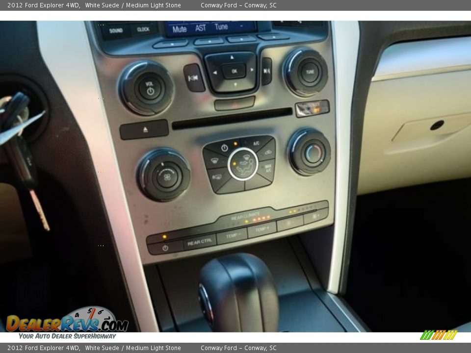 2012 Ford Explorer 4WD White Suede / Medium Light Stone Photo #26