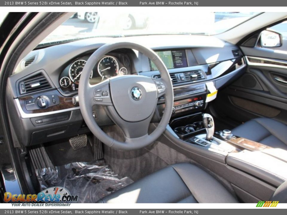 2013 BMW 5 Series 528i xDrive Sedan Black Sapphire Metallic / Black Photo #10