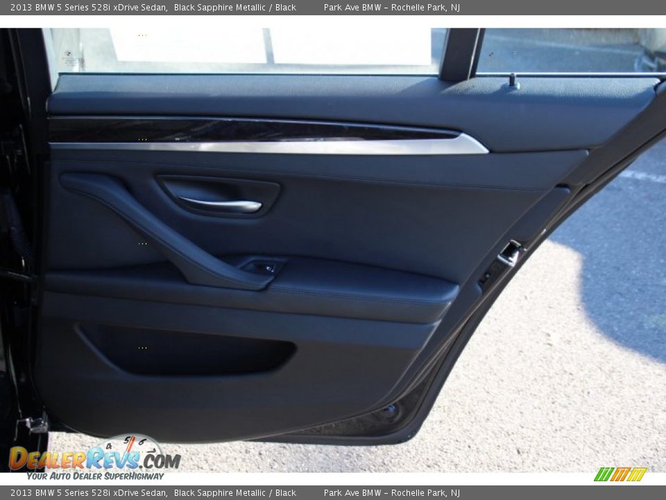2013 BMW 5 Series 528i xDrive Sedan Black Sapphire Metallic / Black Photo #23