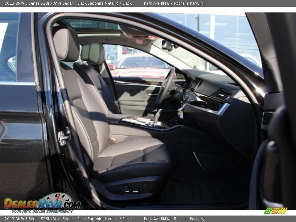 2013 BMW 5 Series 528i xDrive Sedan Black Sapphire Metallic / Black Photo #27