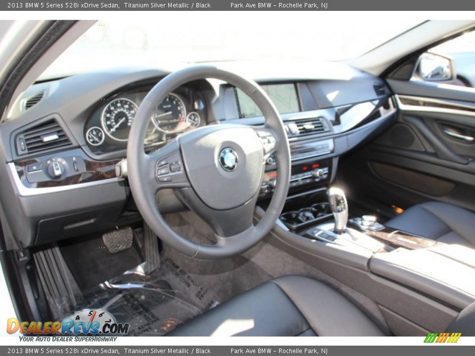 2013 BMW 5 Series 528i xDrive Sedan Titanium Silver Metallic / Black Photo #10