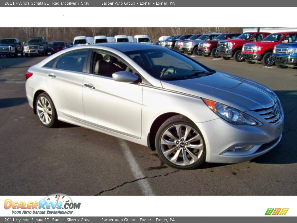 2011 Hyundai Sonata SE Radiant Silver / Gray Photo #3