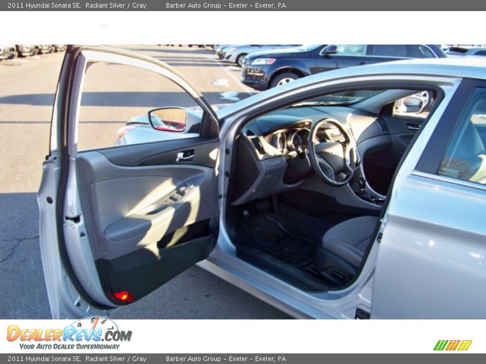 2011 Hyundai Sonata SE Radiant Silver / Gray Photo #11