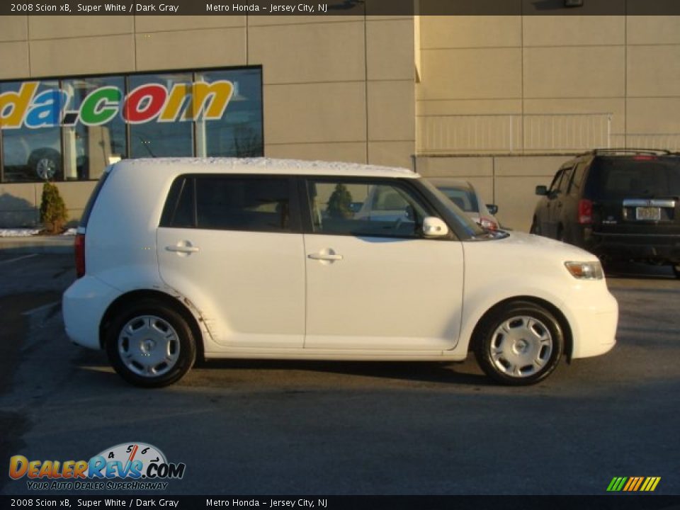 2008 Scion xB Super White / Dark Gray Photo #3
