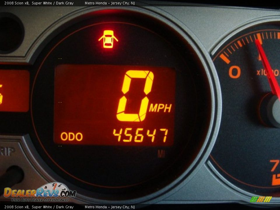 2008 Scion xB Super White / Dark Gray Photo #11