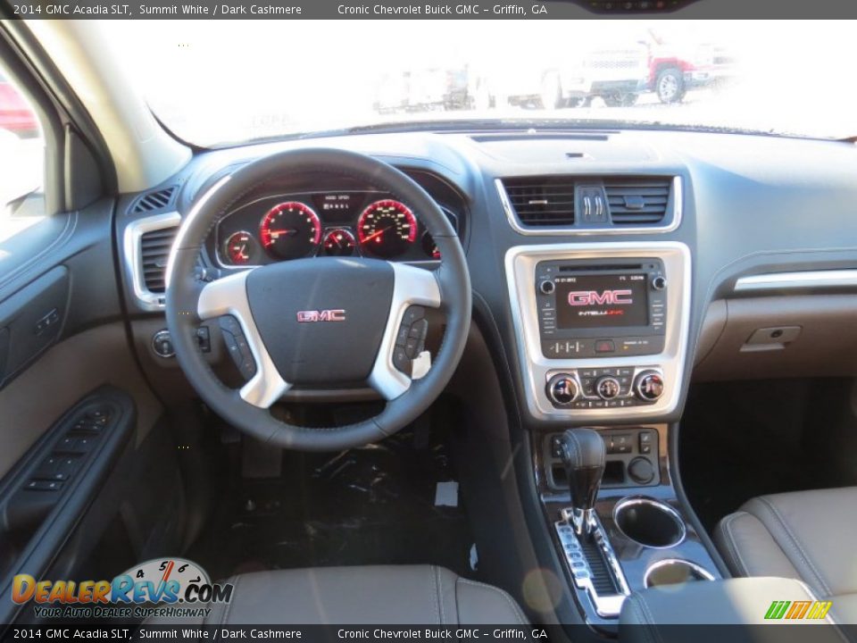 Dashboard of 2014 GMC Acadia SLT Photo #9