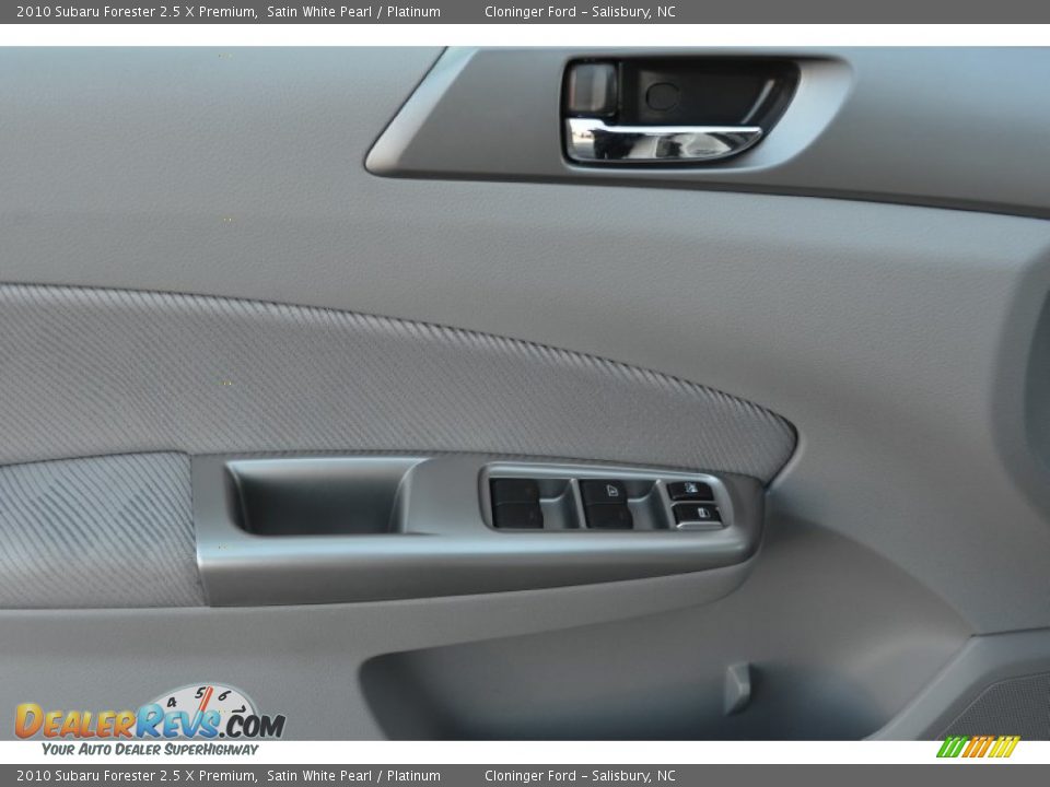 2010 Subaru Forester 2.5 X Premium Satin White Pearl / Platinum Photo #8