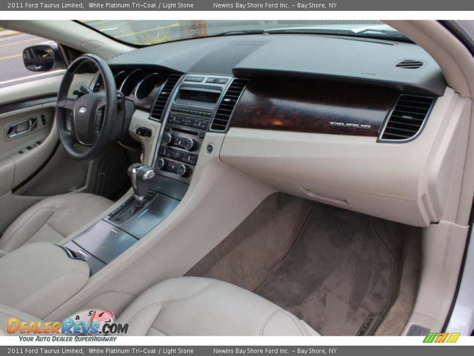 2011 Ford Taurus Limited White Platinum Tri-Coat / Light Stone Photo #9
