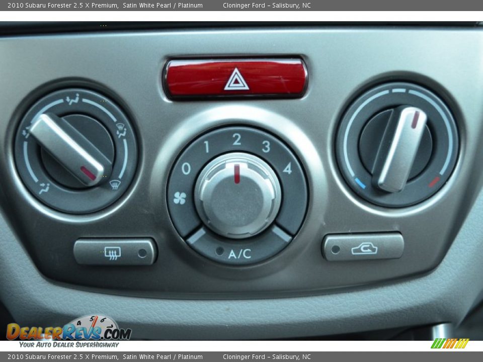 2010 Subaru Forester 2.5 X Premium Satin White Pearl / Platinum Photo #22