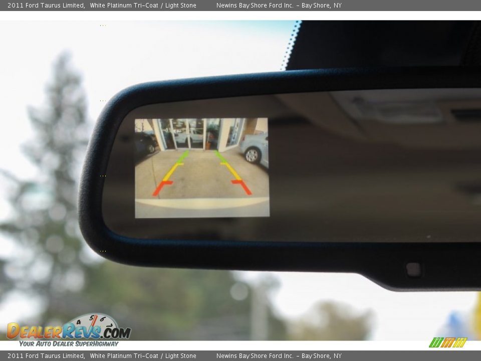 2011 Ford Taurus Limited White Platinum Tri-Coat / Light Stone Photo #15