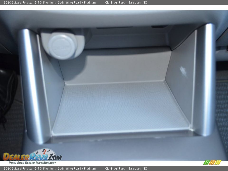 2010 Subaru Forester 2.5 X Premium Satin White Pearl / Platinum Photo #23