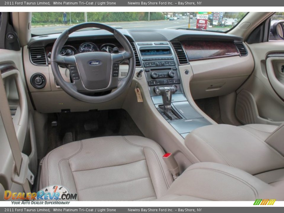 2011 Ford Taurus Limited White Platinum Tri-Coat / Light Stone Photo #17