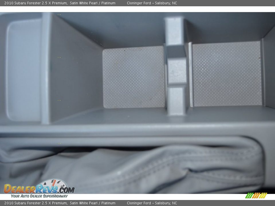2010 Subaru Forester 2.5 X Premium Satin White Pearl / Platinum Photo #25