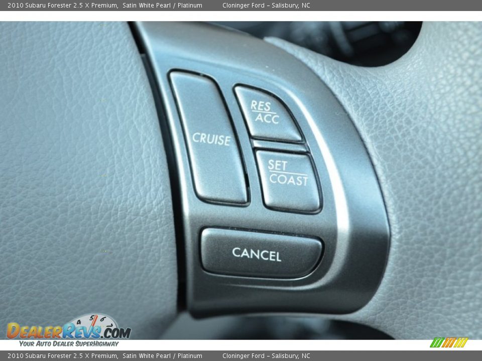 2010 Subaru Forester 2.5 X Premium Satin White Pearl / Platinum Photo #29