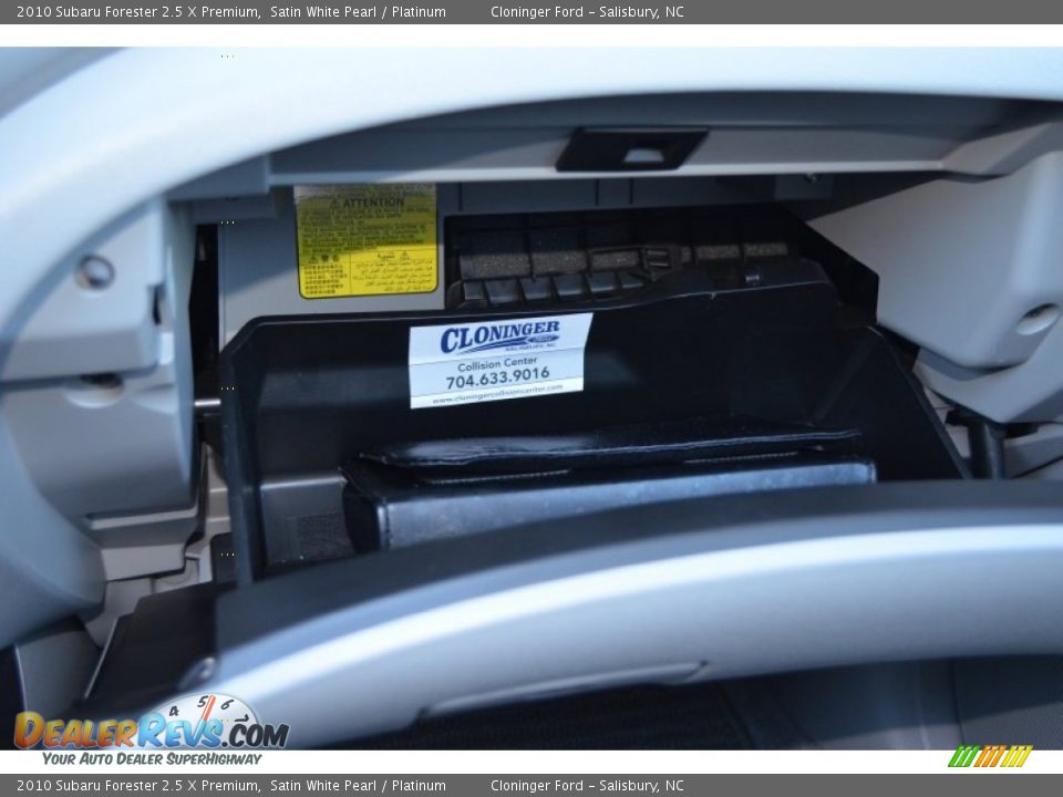 2010 Subaru Forester 2.5 X Premium Satin White Pearl / Platinum Photo #32