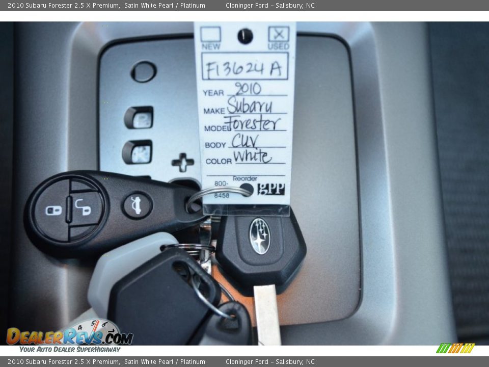 2010 Subaru Forester 2.5 X Premium Satin White Pearl / Platinum Photo #33
