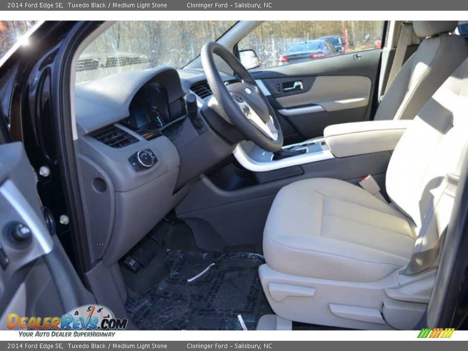 Front Seat of 2014 Ford Edge SE Photo #5
