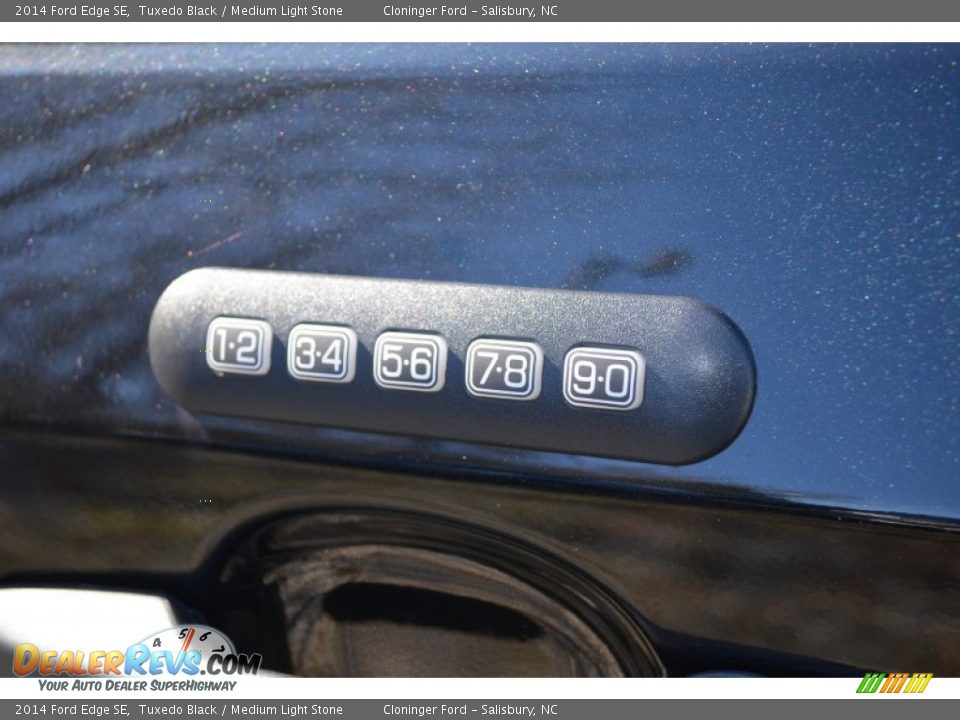 2014 Ford Edge SE Tuxedo Black / Medium Light Stone Photo #11