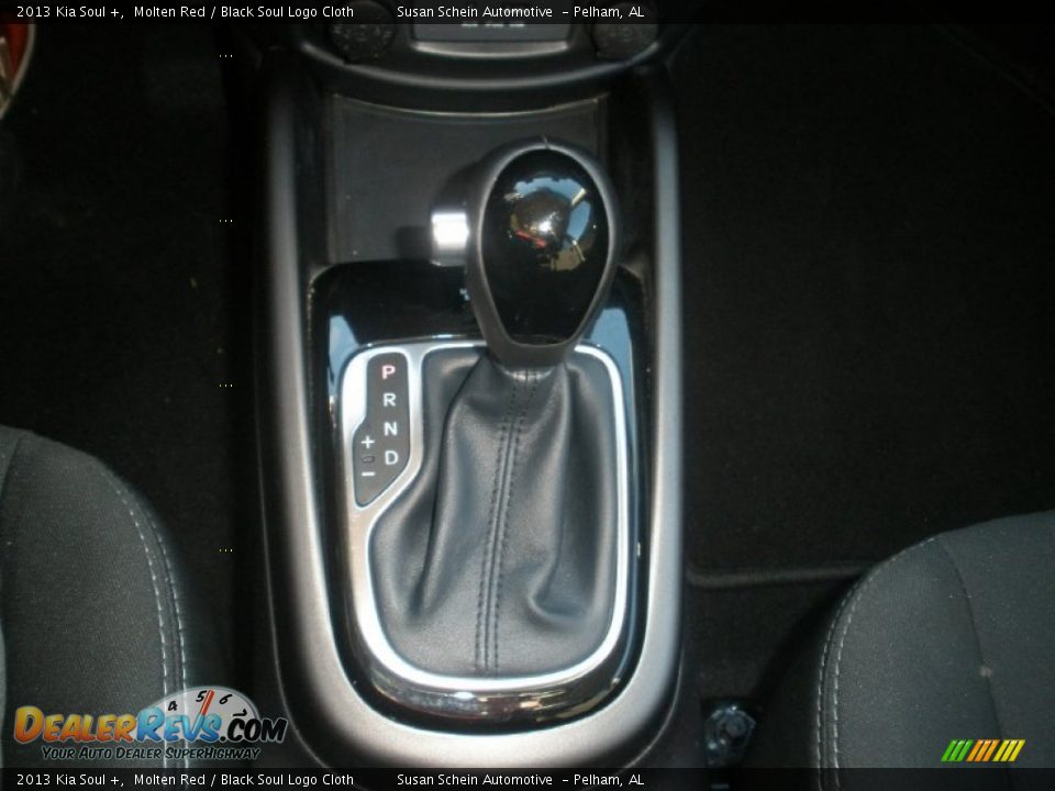2013 Kia Soul + Molten Red / Black Soul Logo Cloth Photo #19