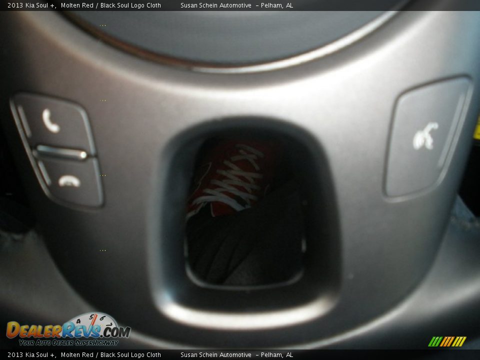 2013 Kia Soul + Molten Red / Black Soul Logo Cloth Photo #22