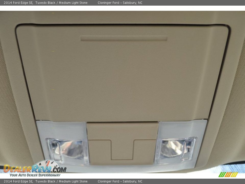 2014 Ford Edge SE Tuxedo Black / Medium Light Stone Photo #17