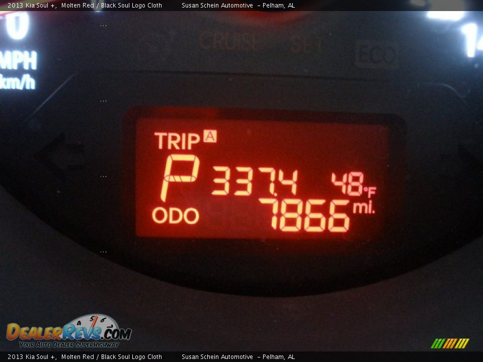 2013 Kia Soul + Molten Red / Black Soul Logo Cloth Photo #24