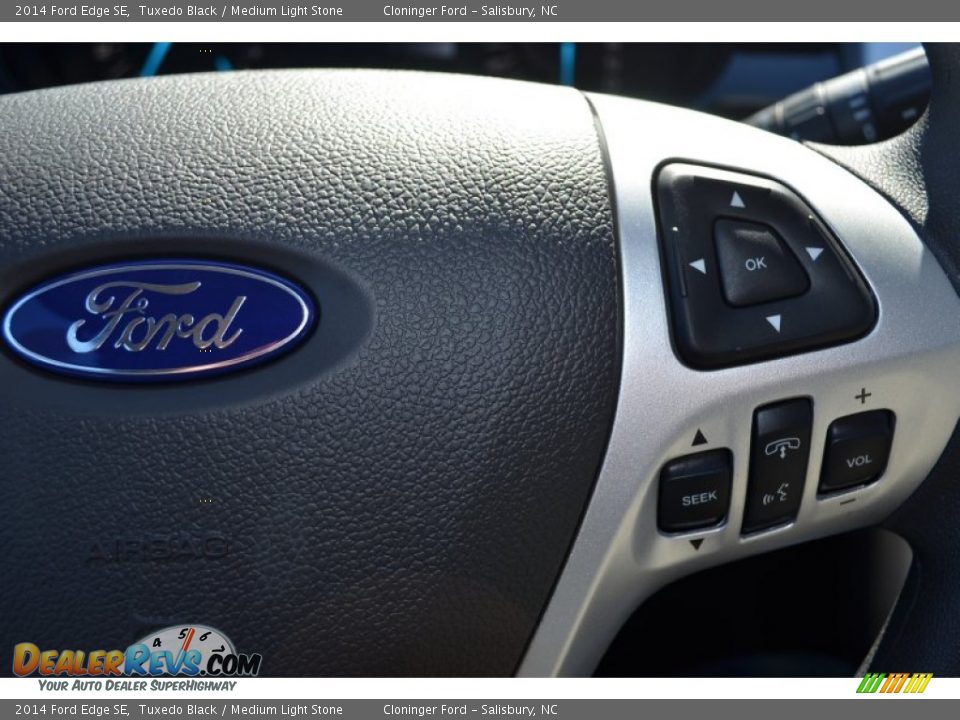 Controls of 2014 Ford Edge SE Photo #19