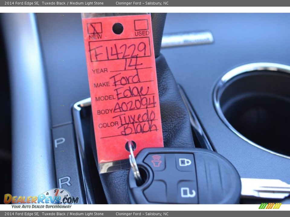 2014 Ford Edge SE Tuxedo Black / Medium Light Stone Photo #22