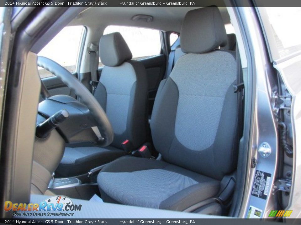 Front Seat of 2014 Hyundai Accent GS 5 Door Photo #8