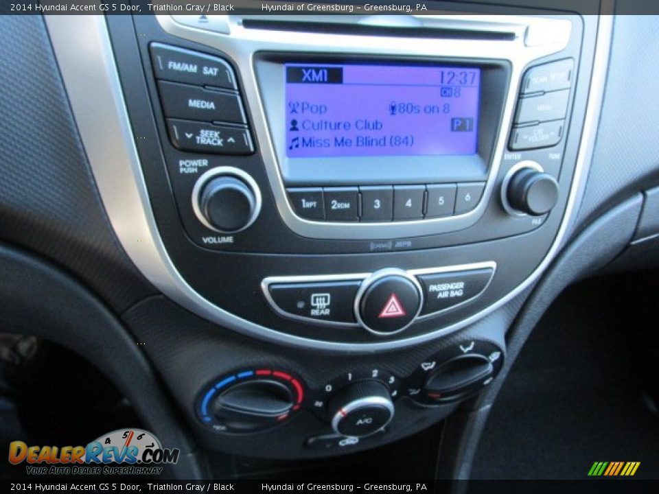 Controls of 2014 Hyundai Accent GS 5 Door Photo #10