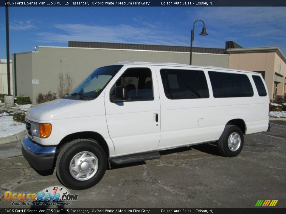 2006 Ford E Series Van E350 XLT 15 Passenger Oxford White / Medium Flint Grey Photo #3
