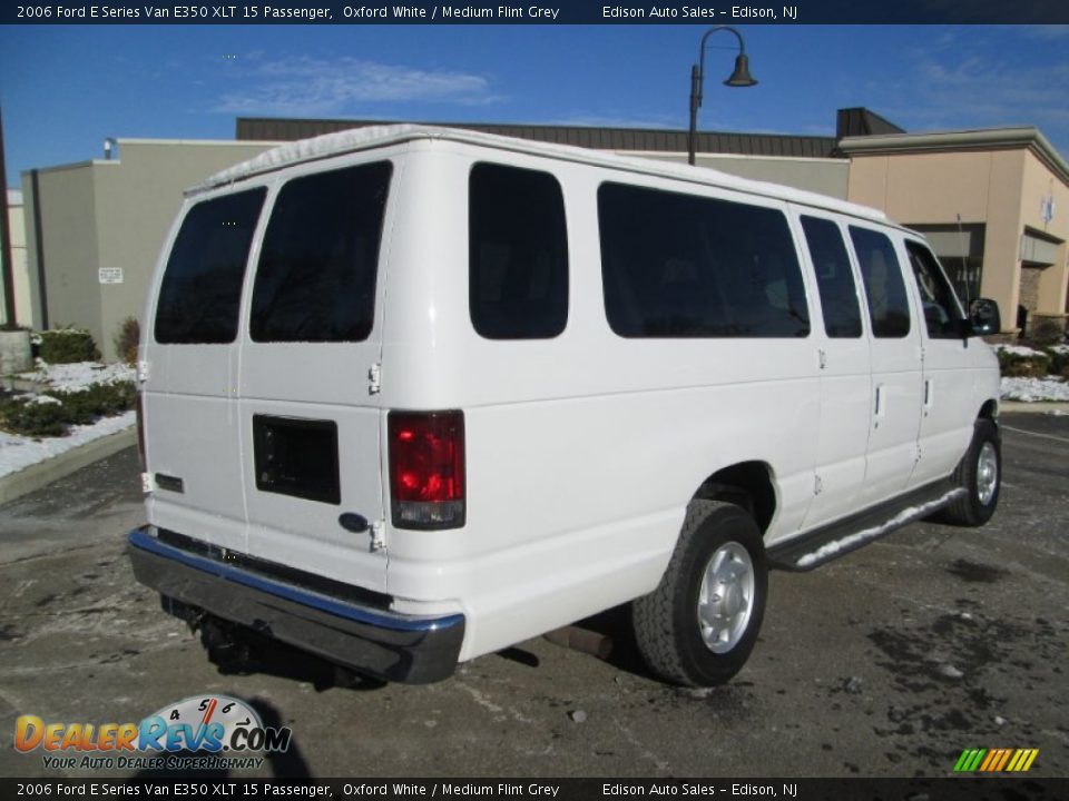 2006 Ford E Series Van E350 XLT 15 Passenger Oxford White / Medium Flint Grey Photo #7