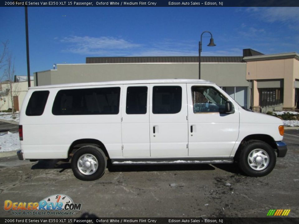2006 Ford E Series Van E350 XLT 15 Passenger Oxford White / Medium Flint Grey Photo #9