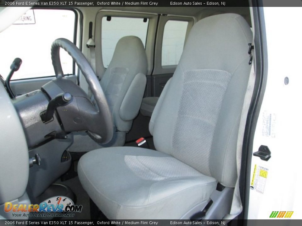 2006 Ford E Series Van E350 XLT 15 Passenger Oxford White / Medium Flint Grey Photo #13