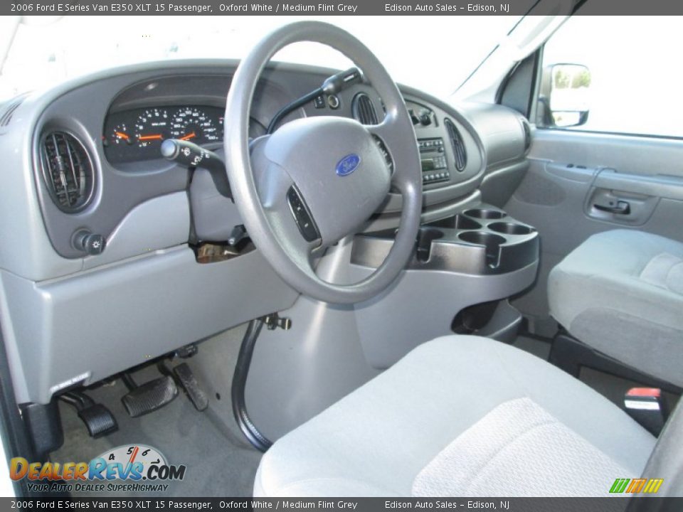 2006 Ford E Series Van E350 XLT 15 Passenger Oxford White / Medium Flint Grey Photo #15