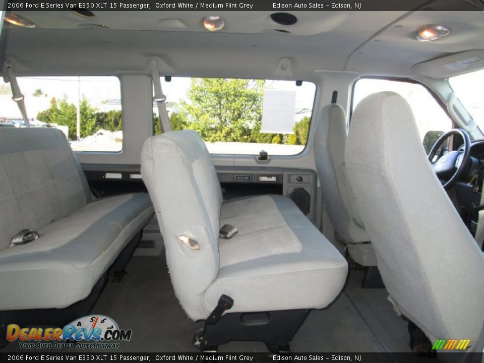 2006 Ford E Series Van E350 XLT 15 Passenger Oxford White / Medium Flint Grey Photo #17
