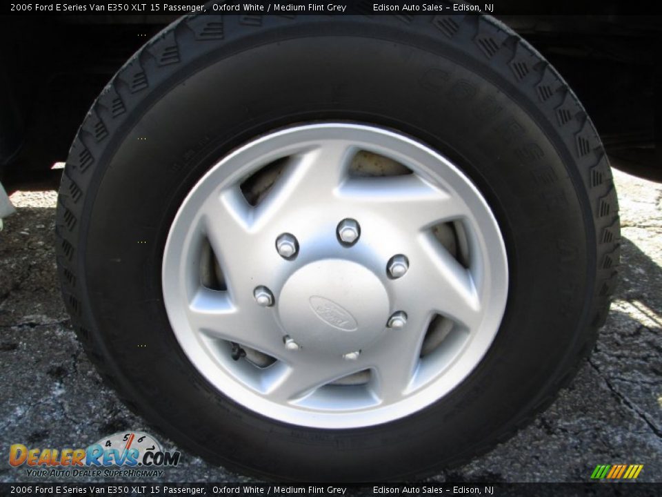2006 Ford E Series Van E350 XLT 15 Passenger Oxford White / Medium Flint Grey Photo #22
